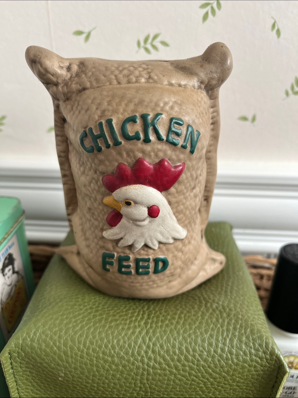 ▫️Chicken Feed Coin Bank Ceramic Statue Decoration